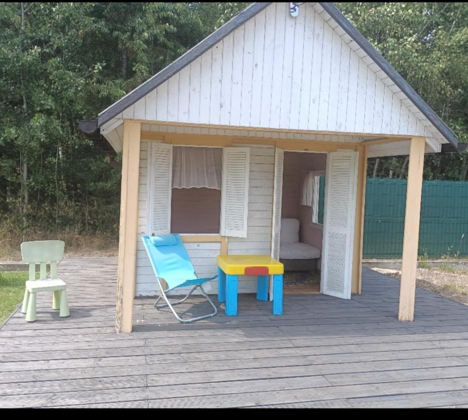 Villa Letnia Oaza "Forsycja" Sobienie Jeziory Exterior foto