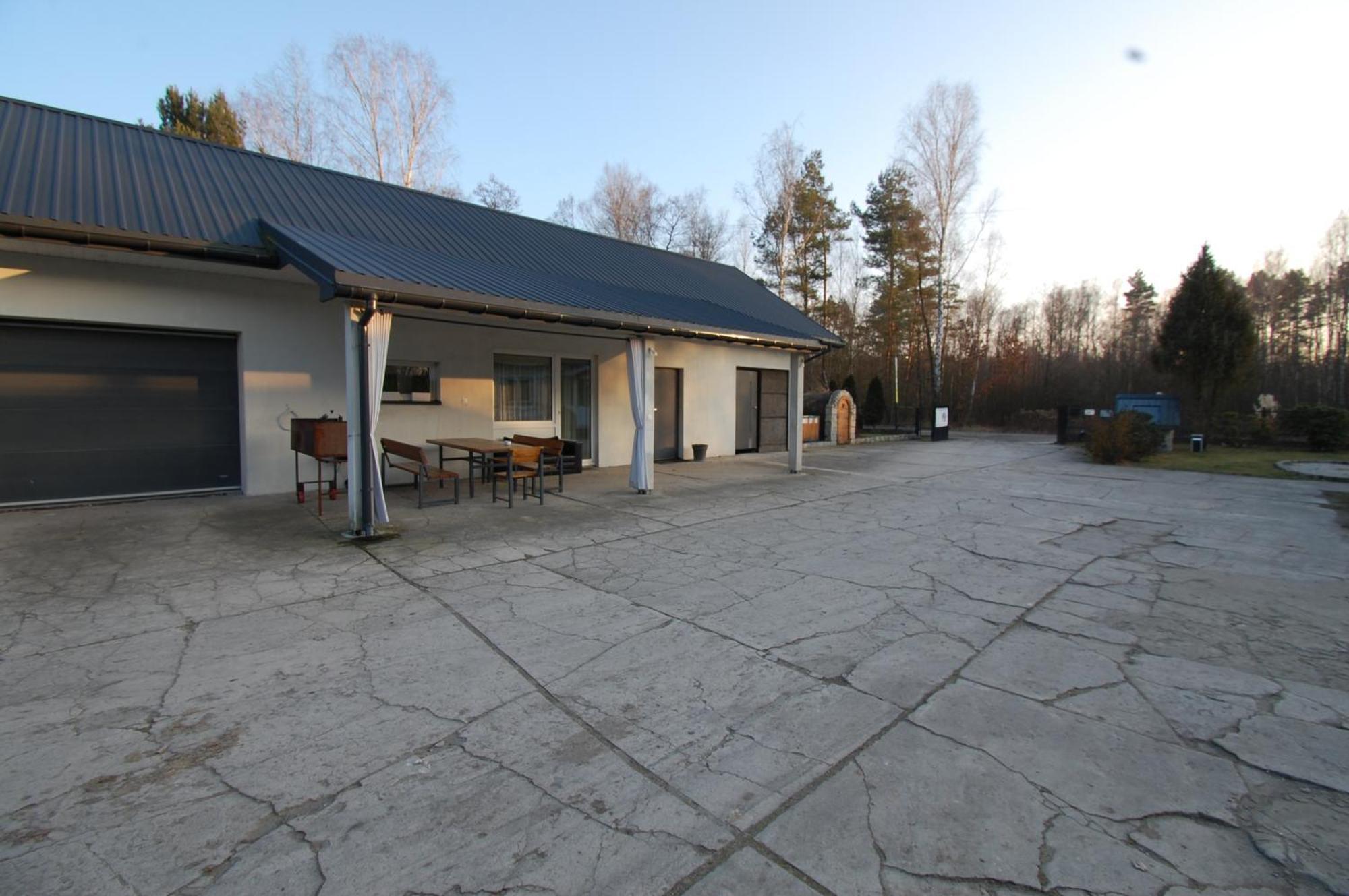 Villa Letnia Oaza "Forsycja" Sobienie Jeziory Exterior foto